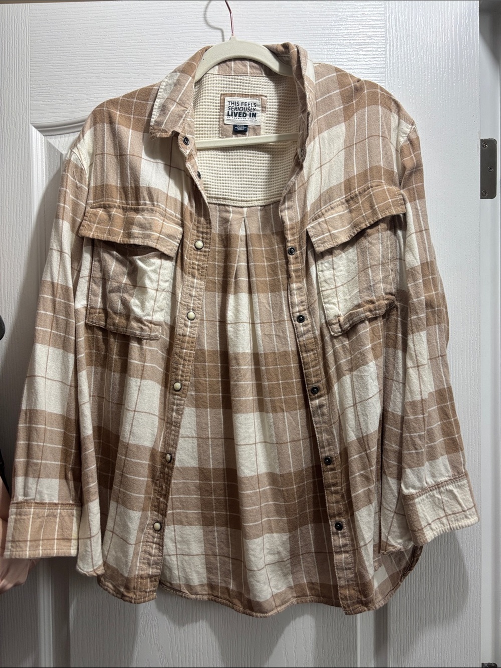 American Eagle Outfitters Beige and Cream Plaid Button-Down Shirt - Picture 1 of 1
